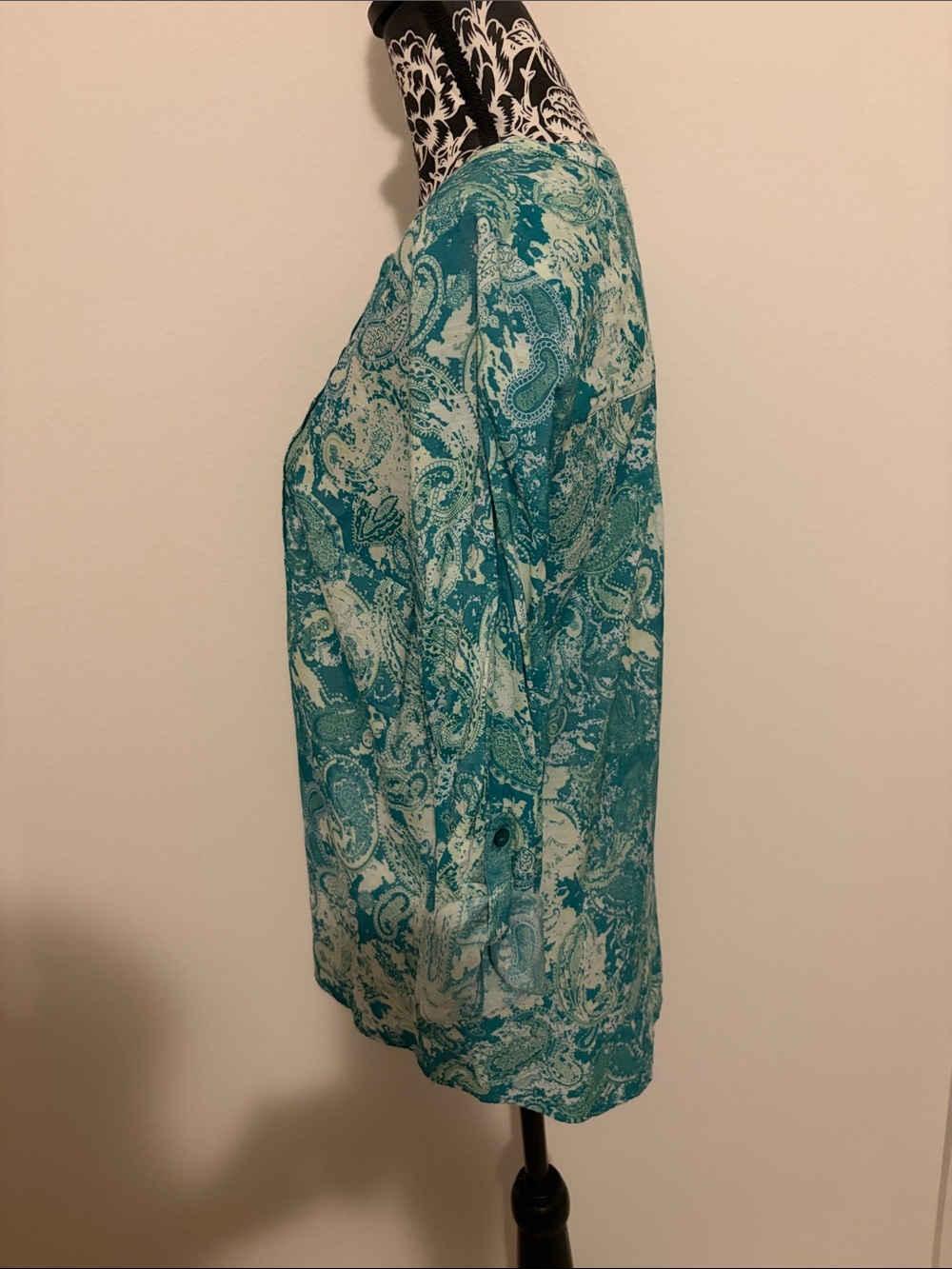 Paisley V-Neck Roll-Sleeve Tunic in Teal - Picture 3 of 10